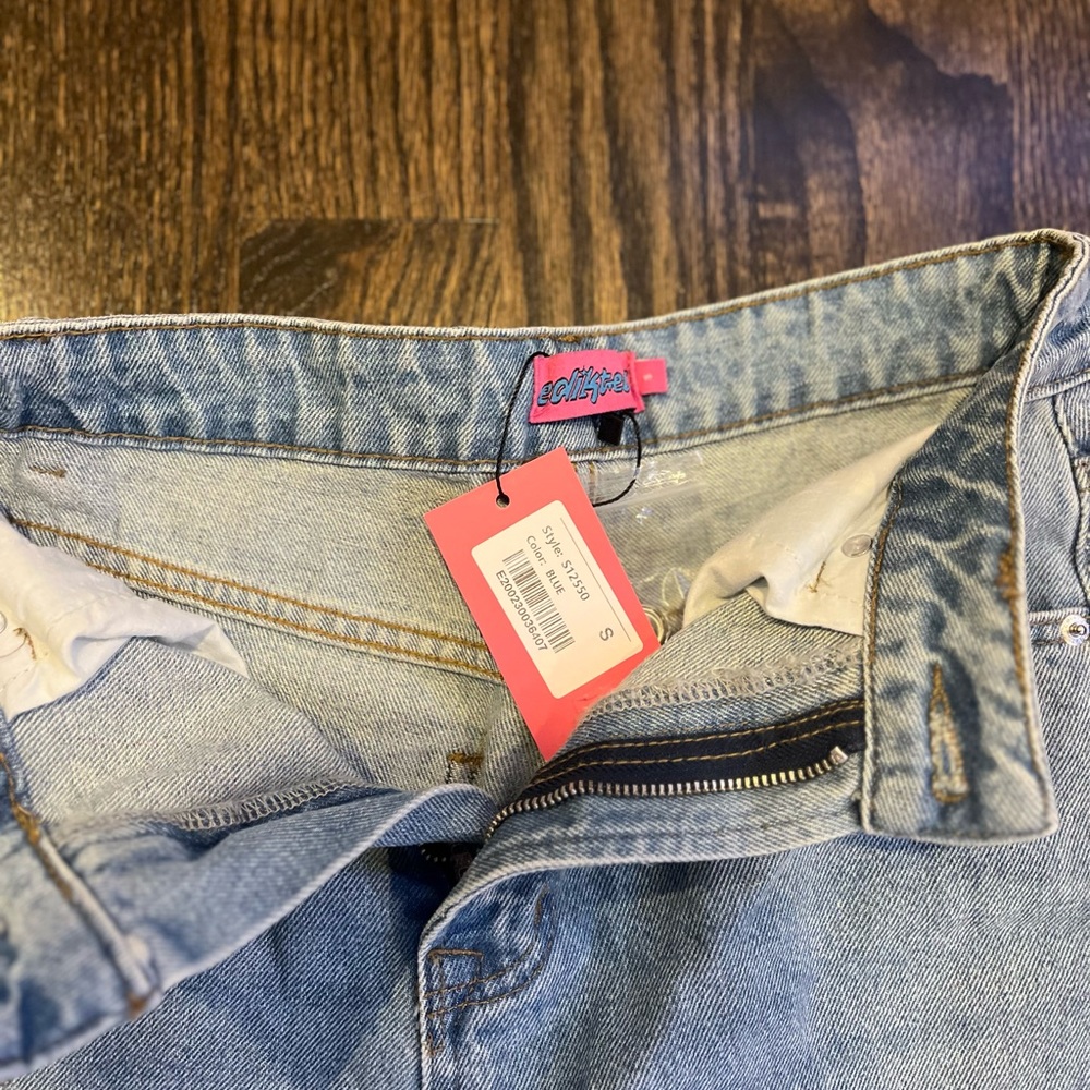 Jeans - Picture 5 of 5